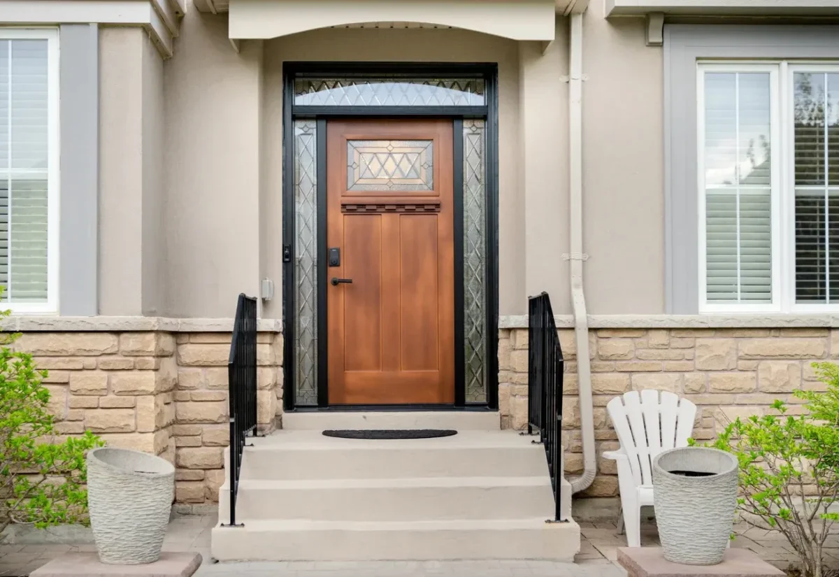 Craftsman door with leaded glass