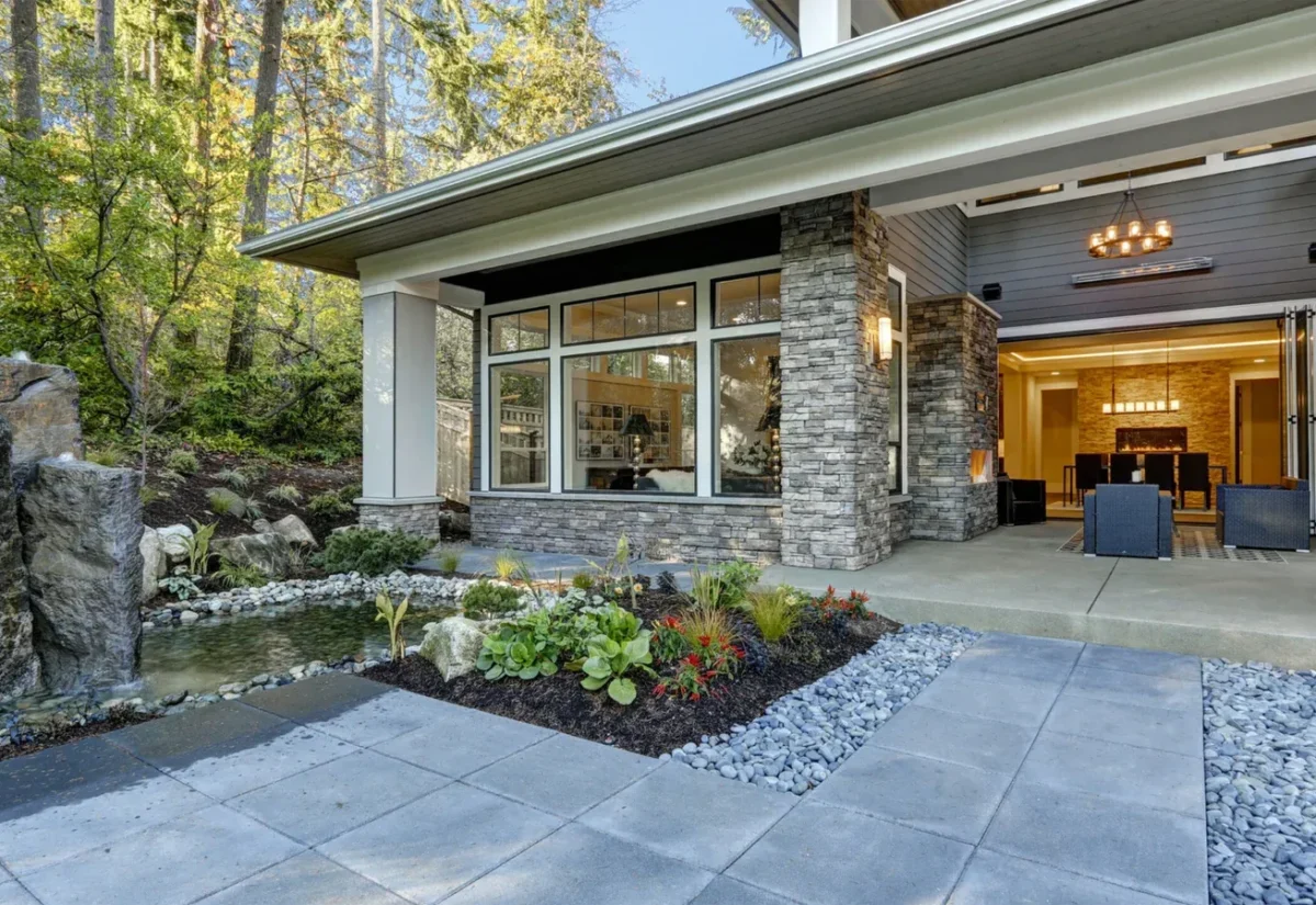 Folding glass wall